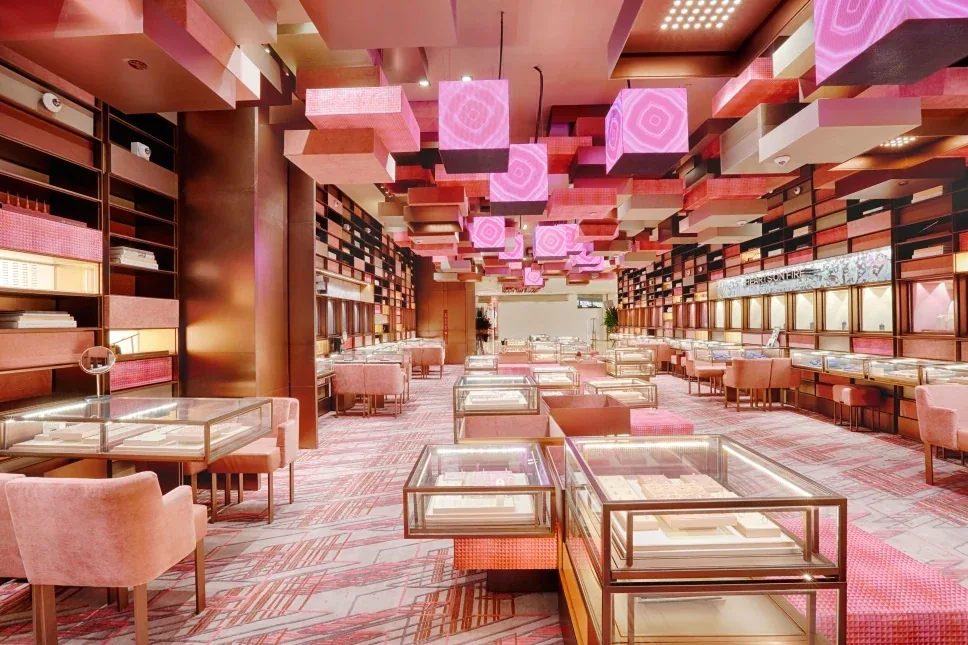 周大福旗舰店 — 珠宝展廊